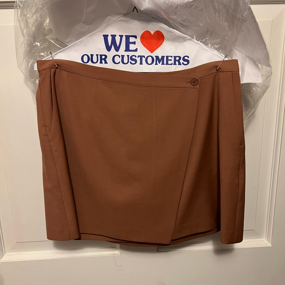 Anthropology, Theory skirt